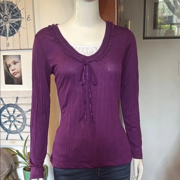 Northern Reflections Purple Long Sleeve Tie-Front Scoop Neck Tee - Picture 2 of 5